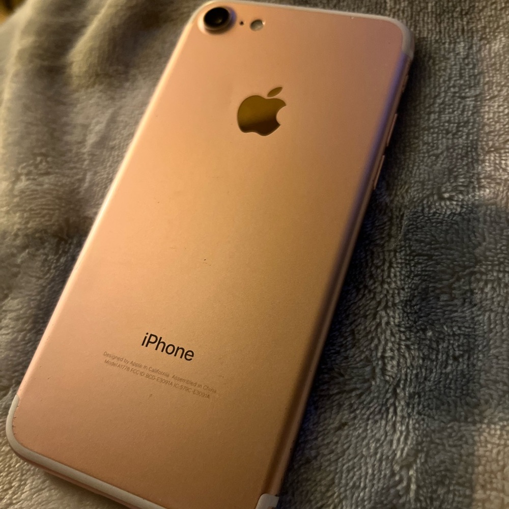 Apple iPhone 7 (Unlocked) Rose Gold